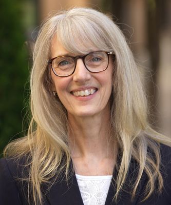 Portrait of Cindy Huntress, REALTOR®